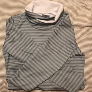 columbia pull over turtle neck